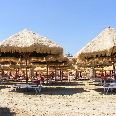 Appartamento In Pieno Centro 페스카라 외부 사진